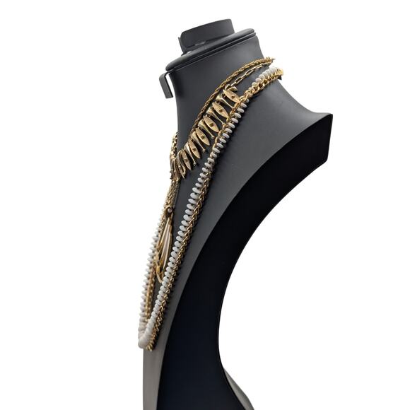 Lot of Four Gold Tone & White Theme Vintage Necklaces - Picture 4 of 11